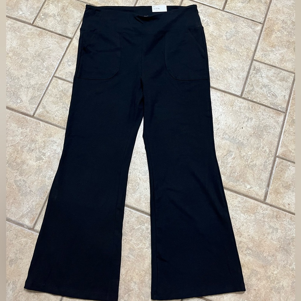 New With Tags Women’s XL Black Sonoma High Rise Flare Legging Athletic Pants